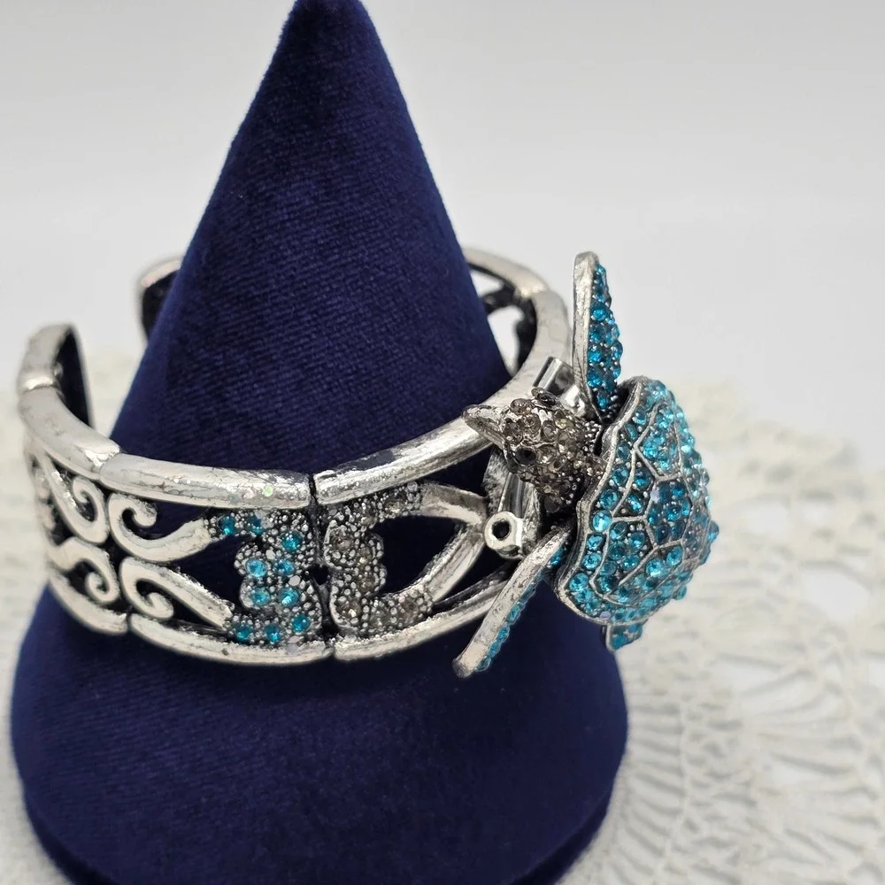 Rhinestone Articulated Turtle Bracelet Bangle Blue Magnetic Pendant Brooch 6.5